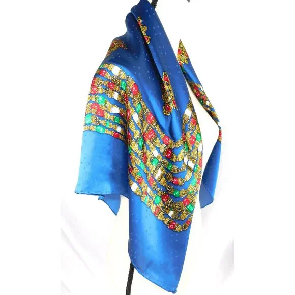 AUTHENTIC Vintage Chanel Red Floral Print Silk Scarf 34"x34" - Picture 5 of 11